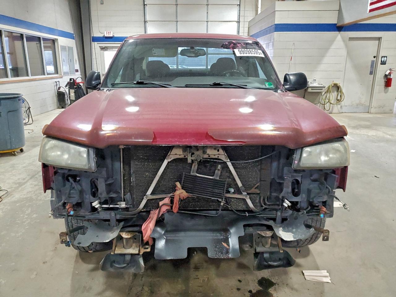 Chevrolet Silverado C1500 Image 8