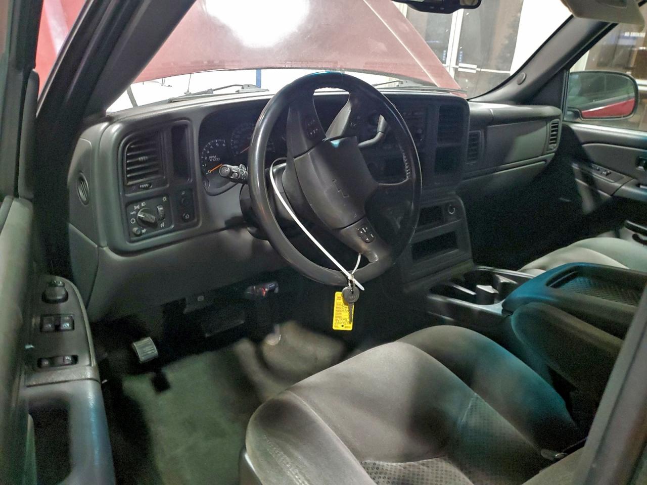 Chevrolet Silverado C1500 Image 5