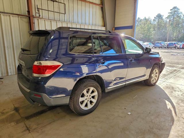 Toyota Highlander Base Image 2