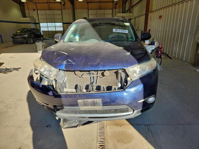 Toyota Highlander Base Image 4