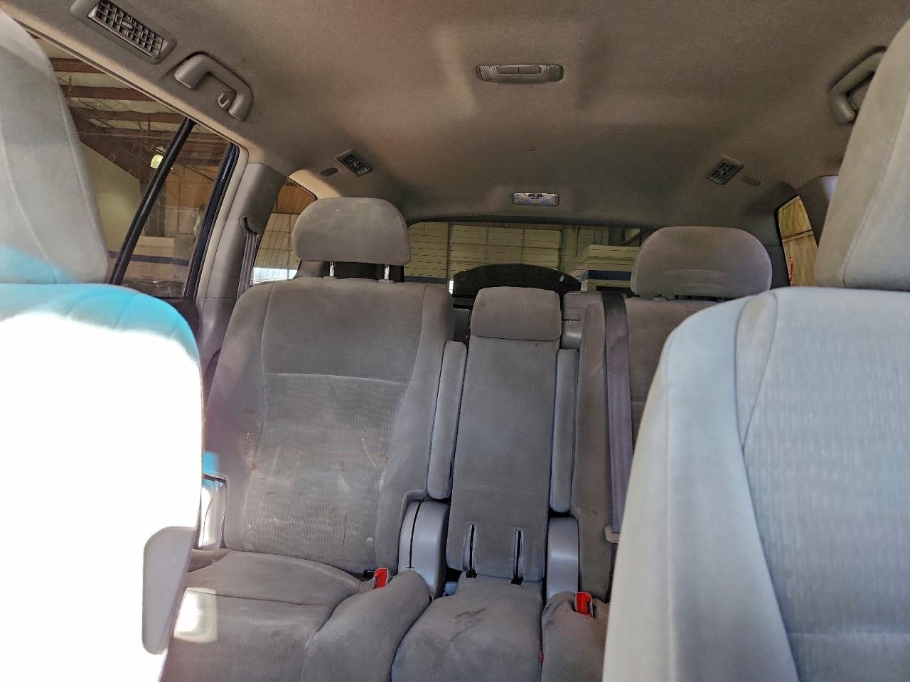 Toyota Highlander Base Image 10