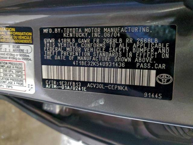 Toyota Camry Le Image 8