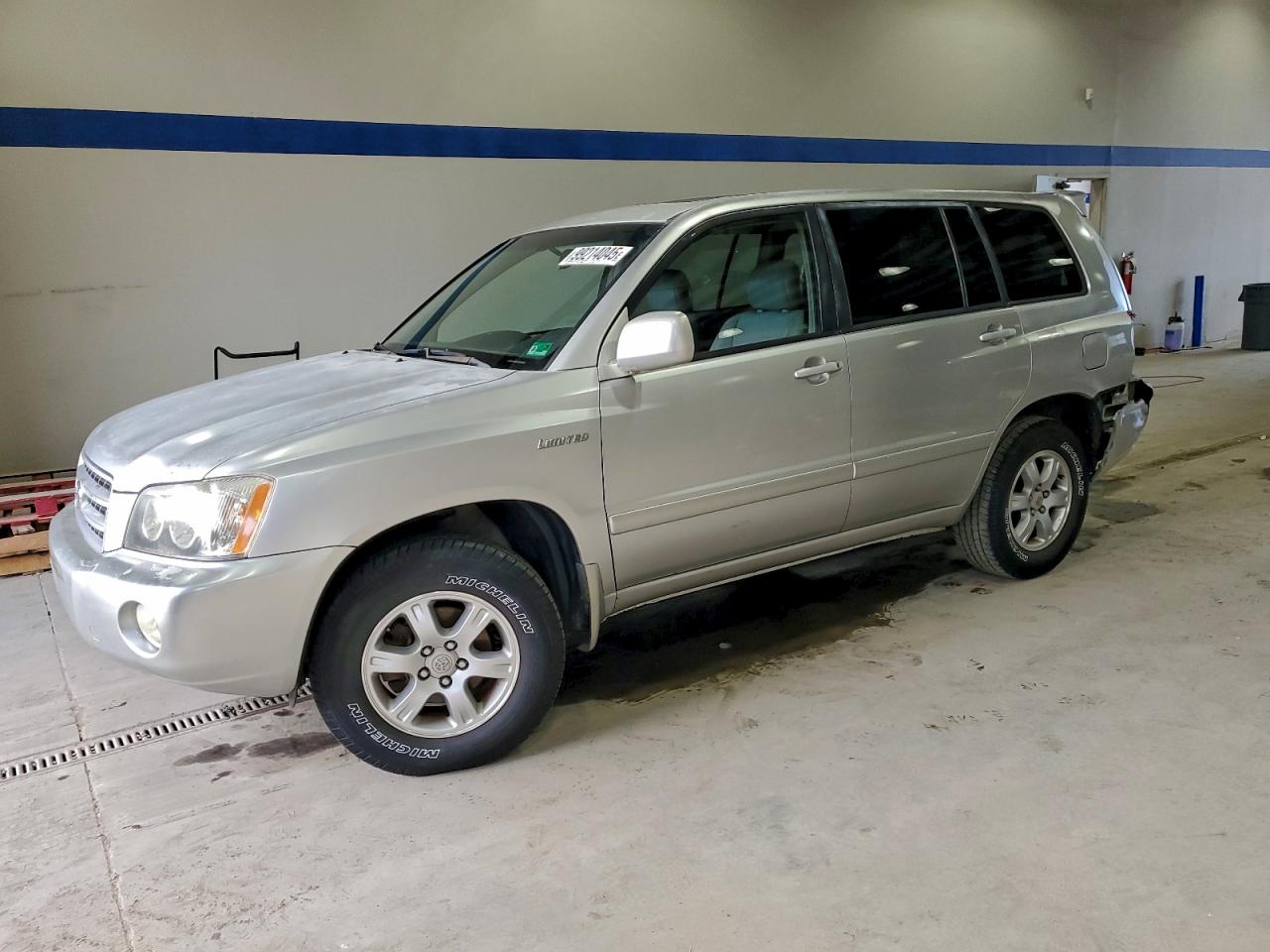 Toyota Highlander Image 1