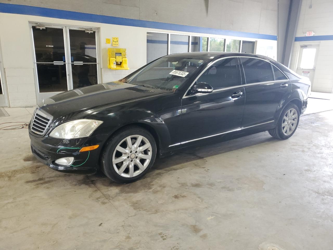 Mercedes-Benz S-Class 550 4matic Image 1