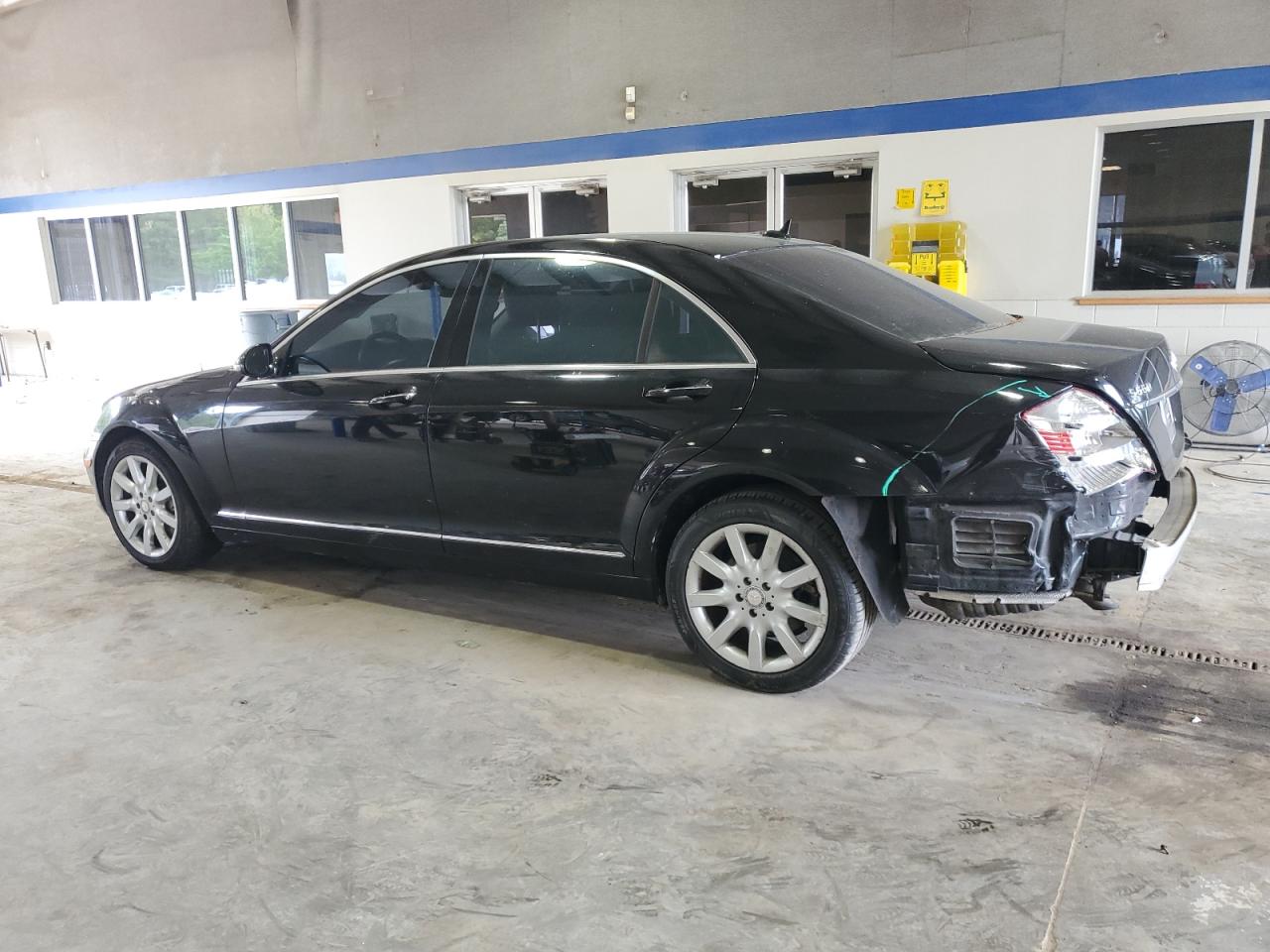 Mercedes-Benz S-Class 550 4matic Image 2