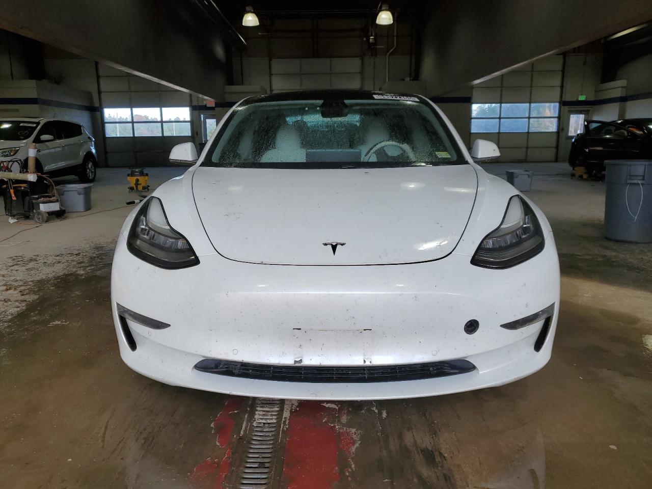 Tesla Model 3 Image 5