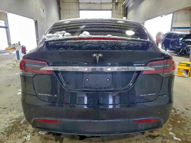Tesla Model X Image 12