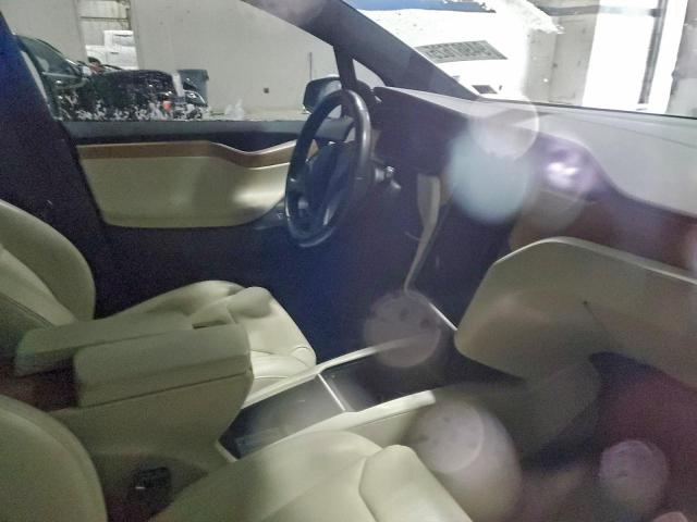 Tesla Model X Image 13