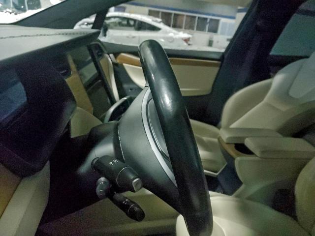 Tesla Model X Image 10