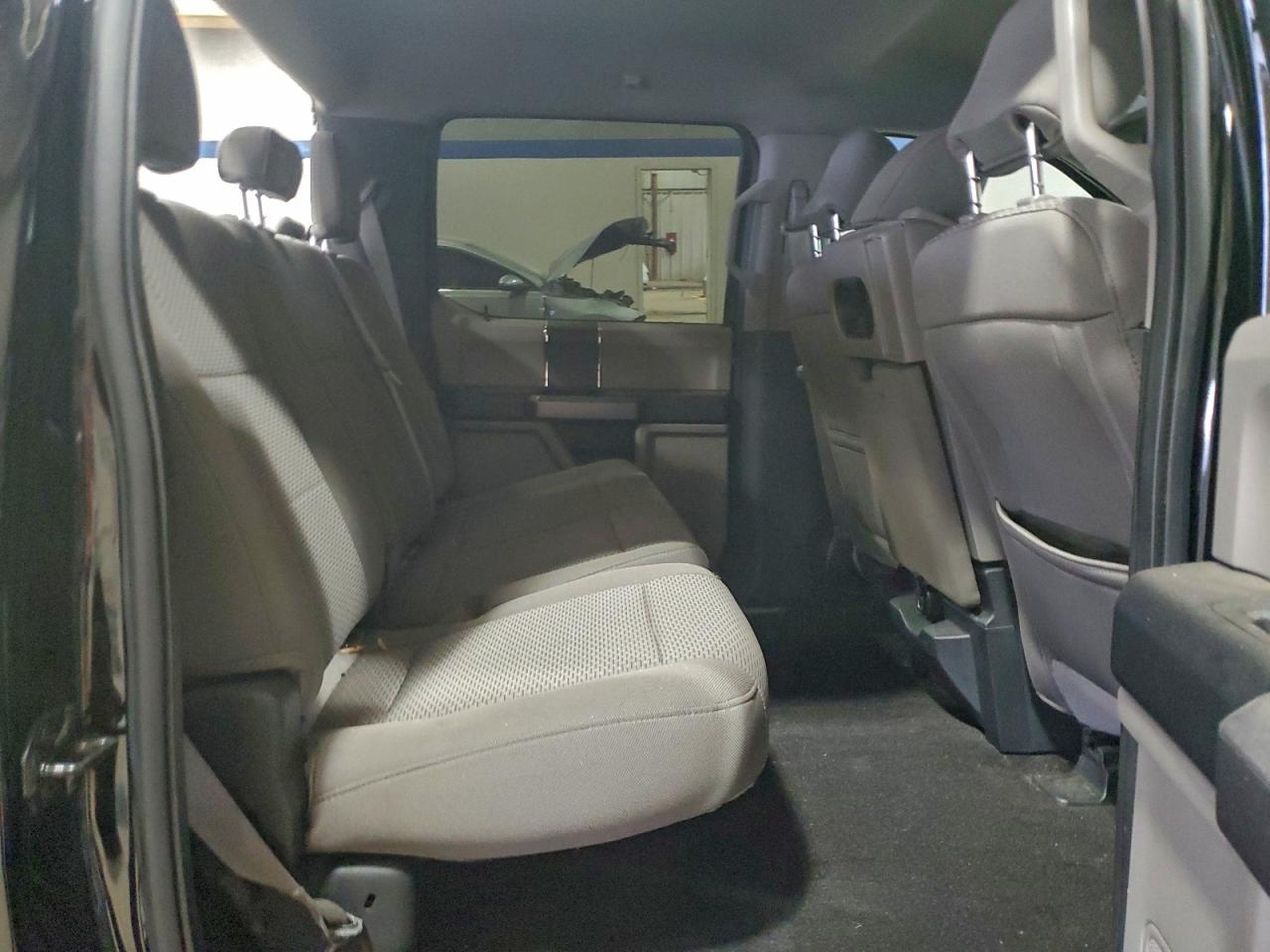 Ford F-150 Supercrew Image 9