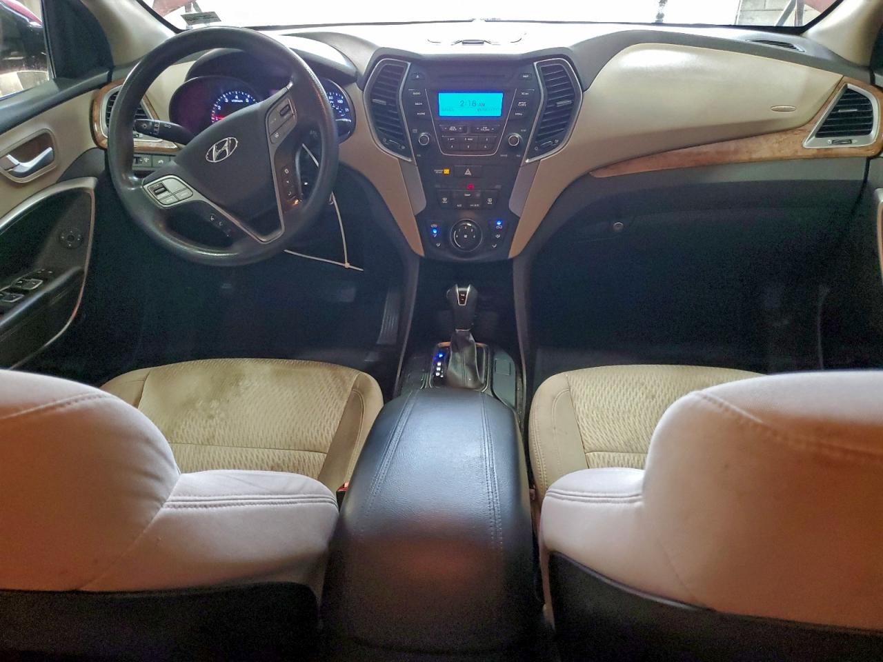 Hyundai SANTA FE Image 4