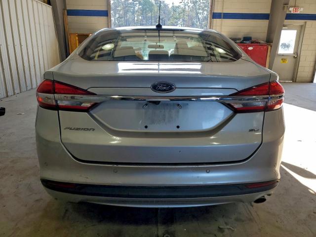 Ford Fusion Se Image 4