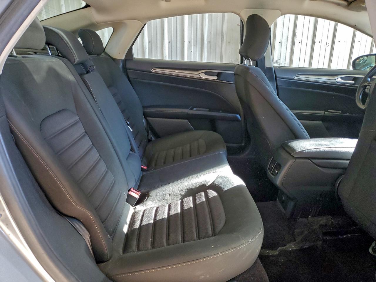 Ford Fusion Se Image 9