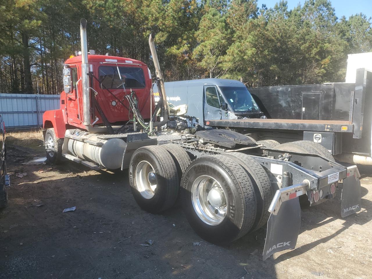 Mack Pinnacle Image 10