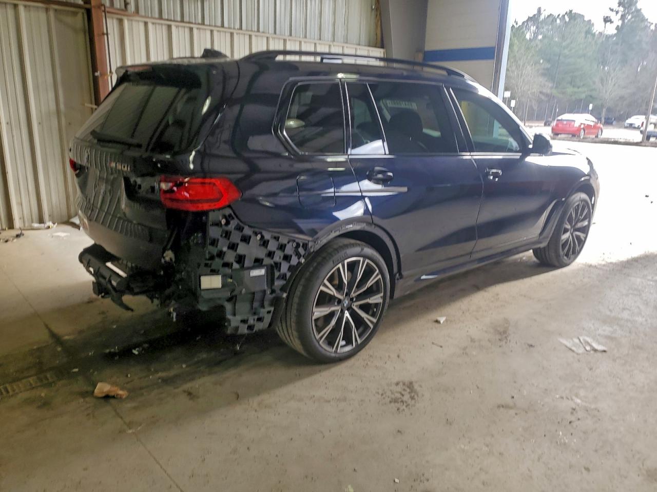 BMW X Series M50i Image 3