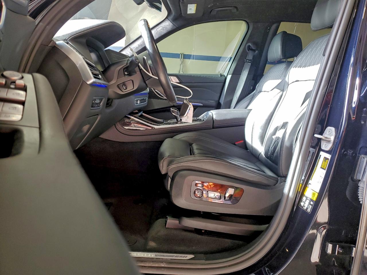 BMW X Series M50i Image 5