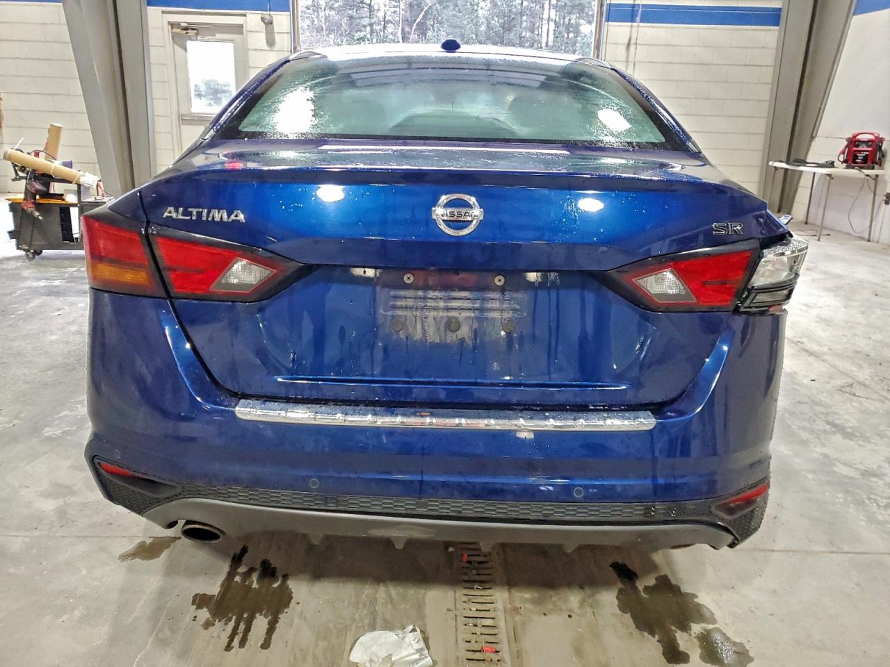 Nissan Altima Sr Image 9