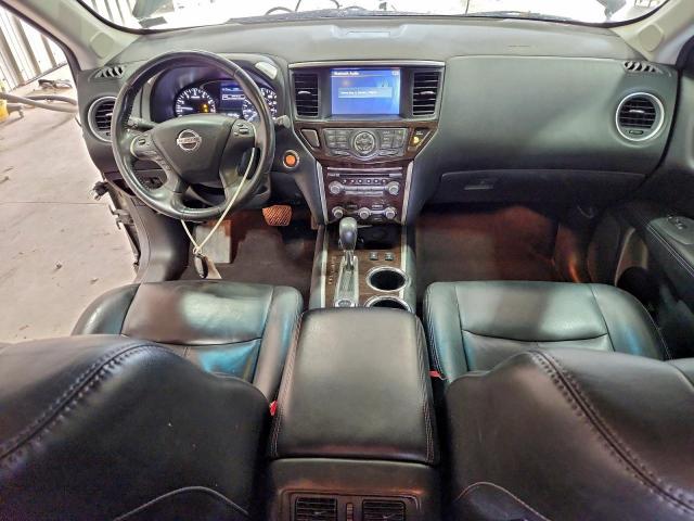 Nissan Pathfinder S Image 9