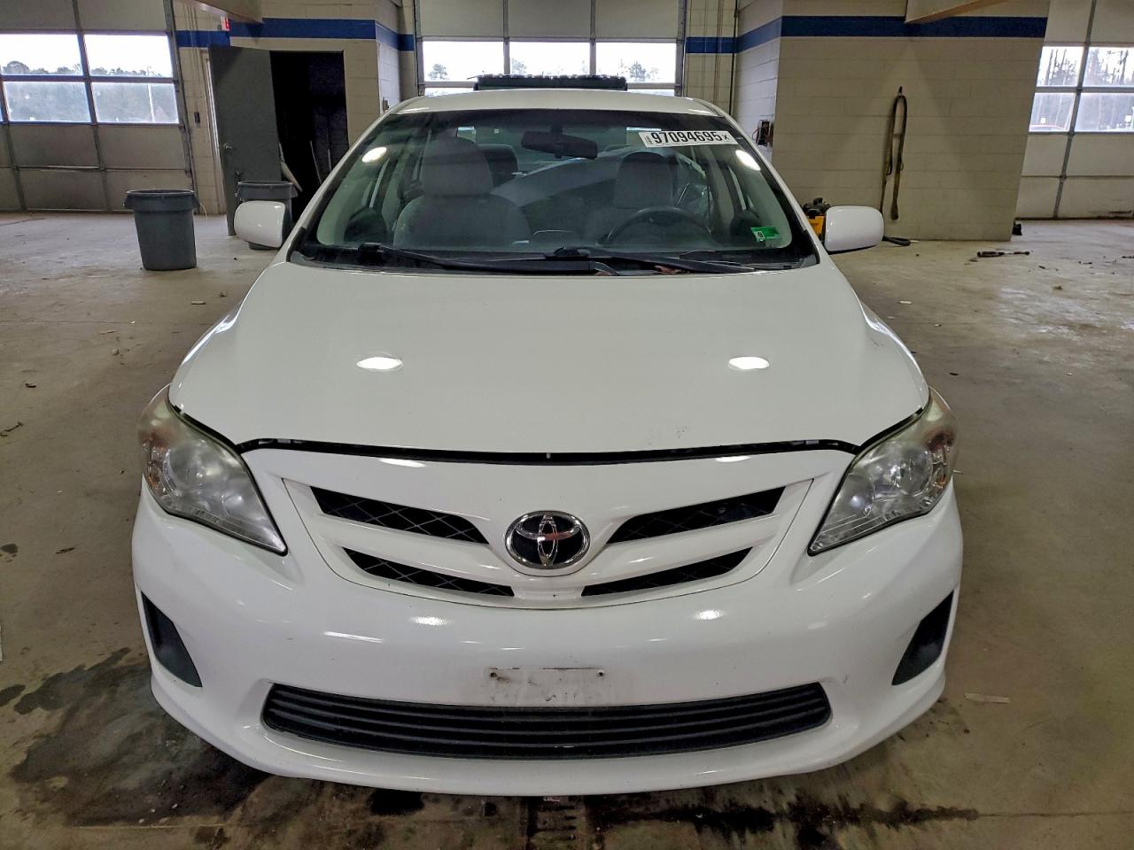 Toyota Corolla Base Image 10