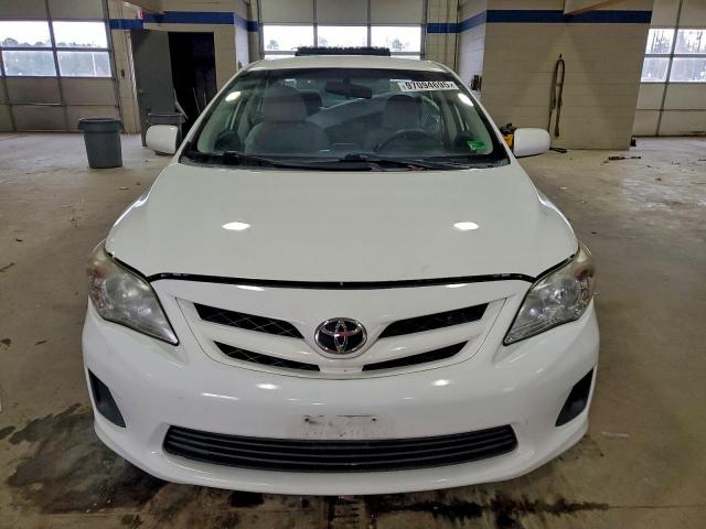 Toyota Corolla Base Image 10