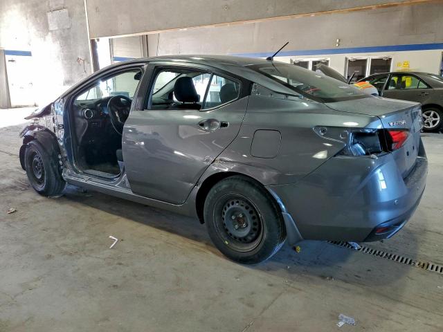 Nissan Versa S Image 5