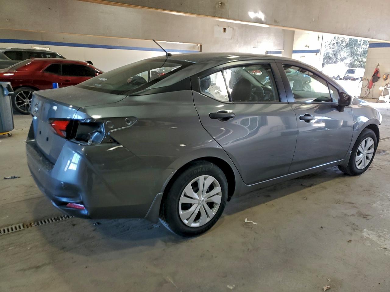 Nissan Versa S Image 4