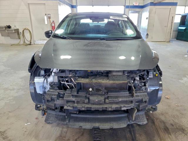 Nissan Versa S Image 9