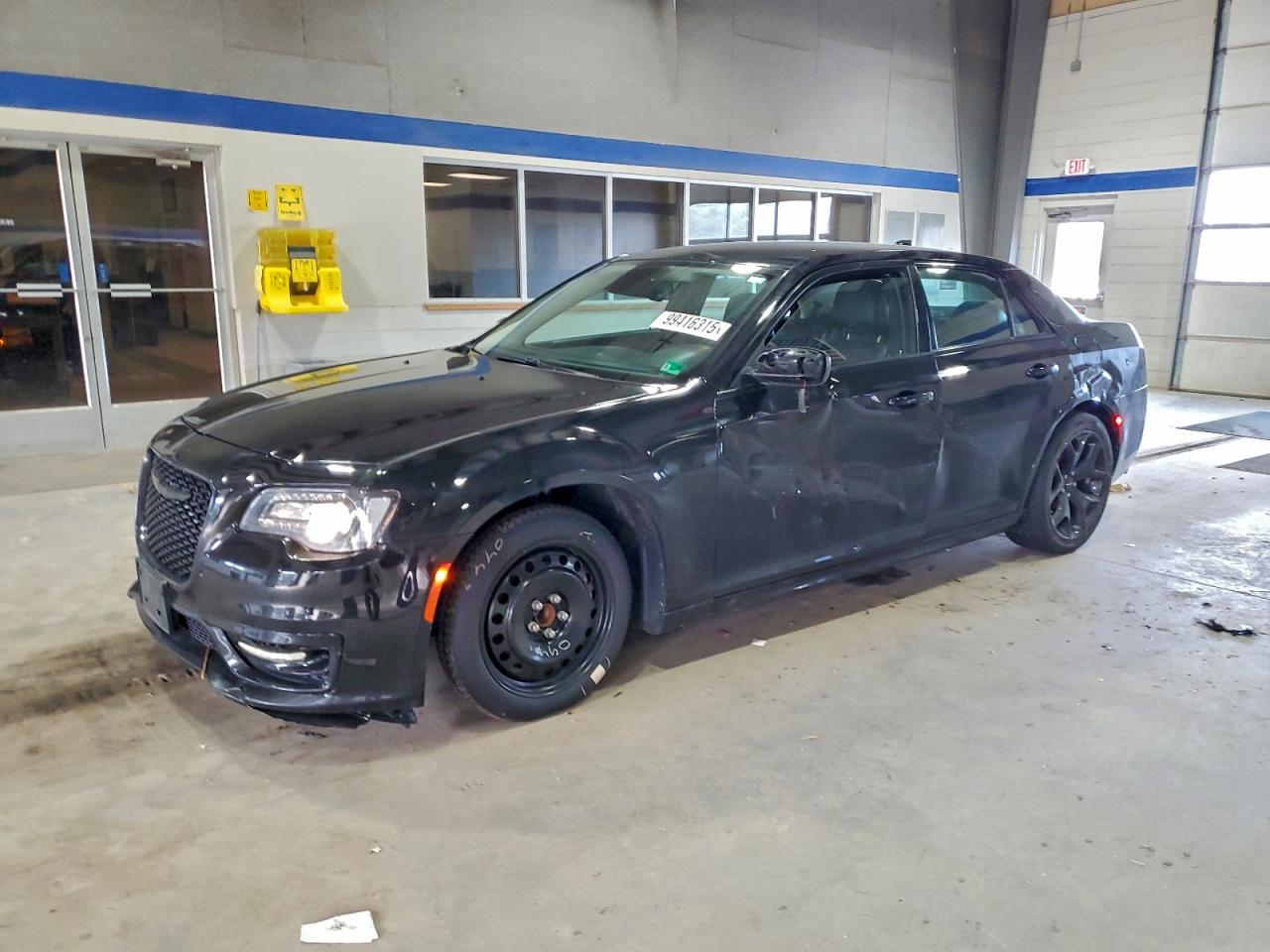 Chrysler 300 Touring L Image 1