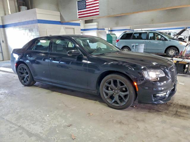 Chrysler 300 Touring L Image 9