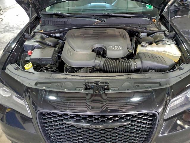 Chrysler 300 Touring L Image 8