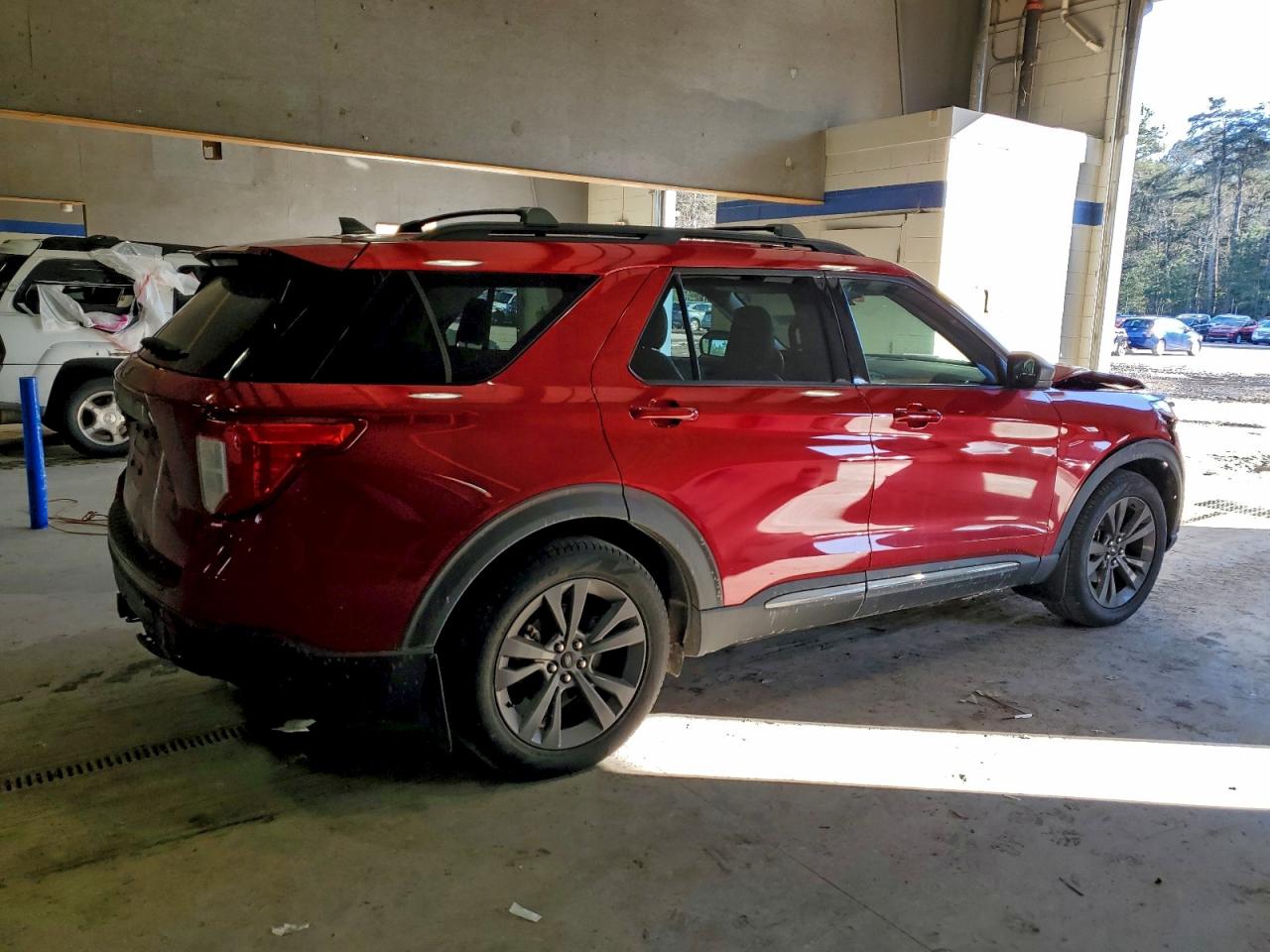 Ford Explorer Xlt Image 9