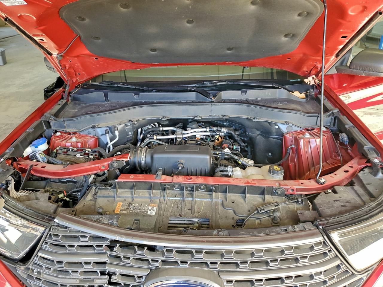 Ford Explorer Xlt Image 3