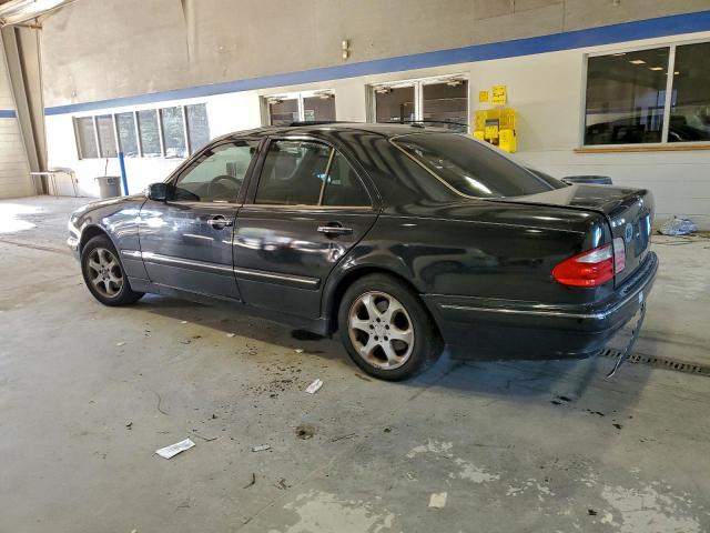 Mercedes-Benz E-Class 320 Image 2