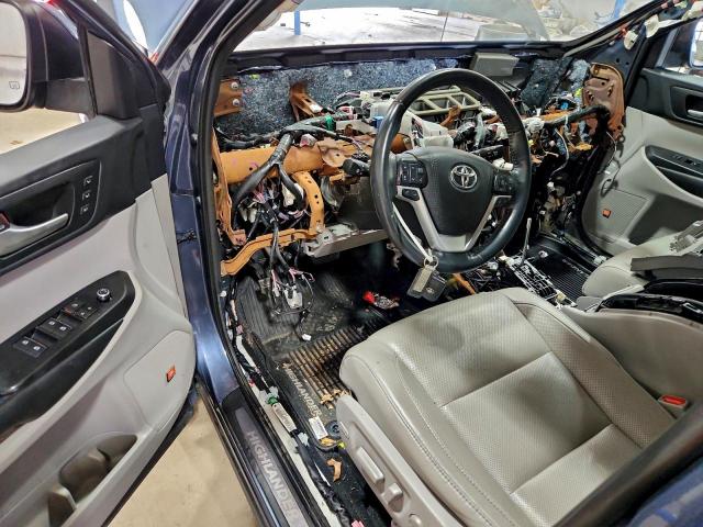 Toyota Highlander Limited Image 5