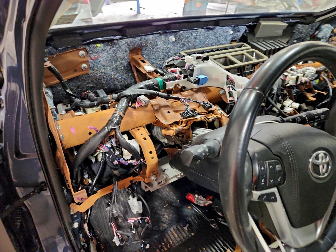 Toyota Highlander Limited Image 6