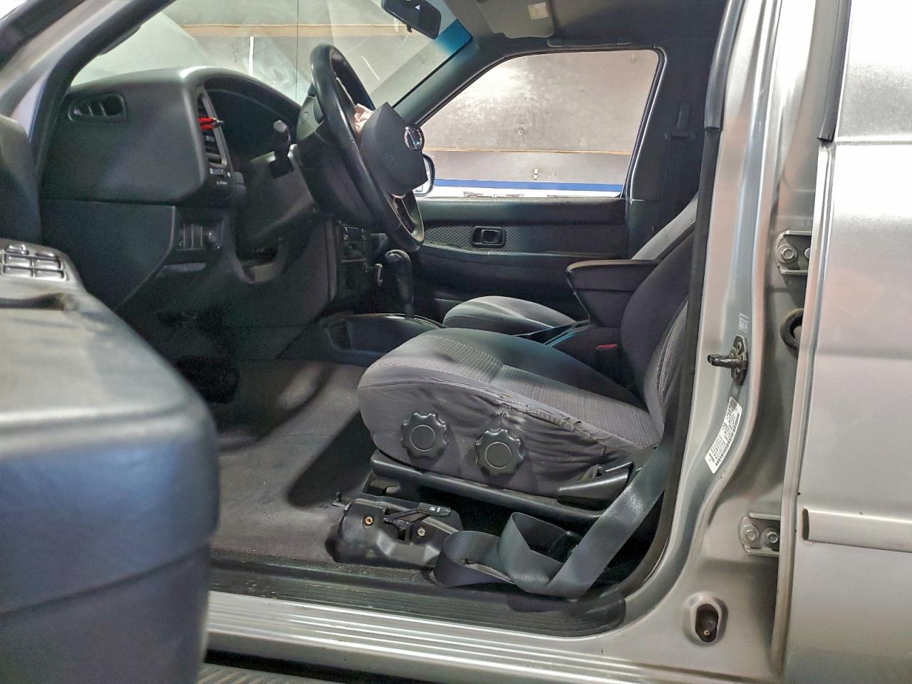 Nissan Pathfinder Le Image 8