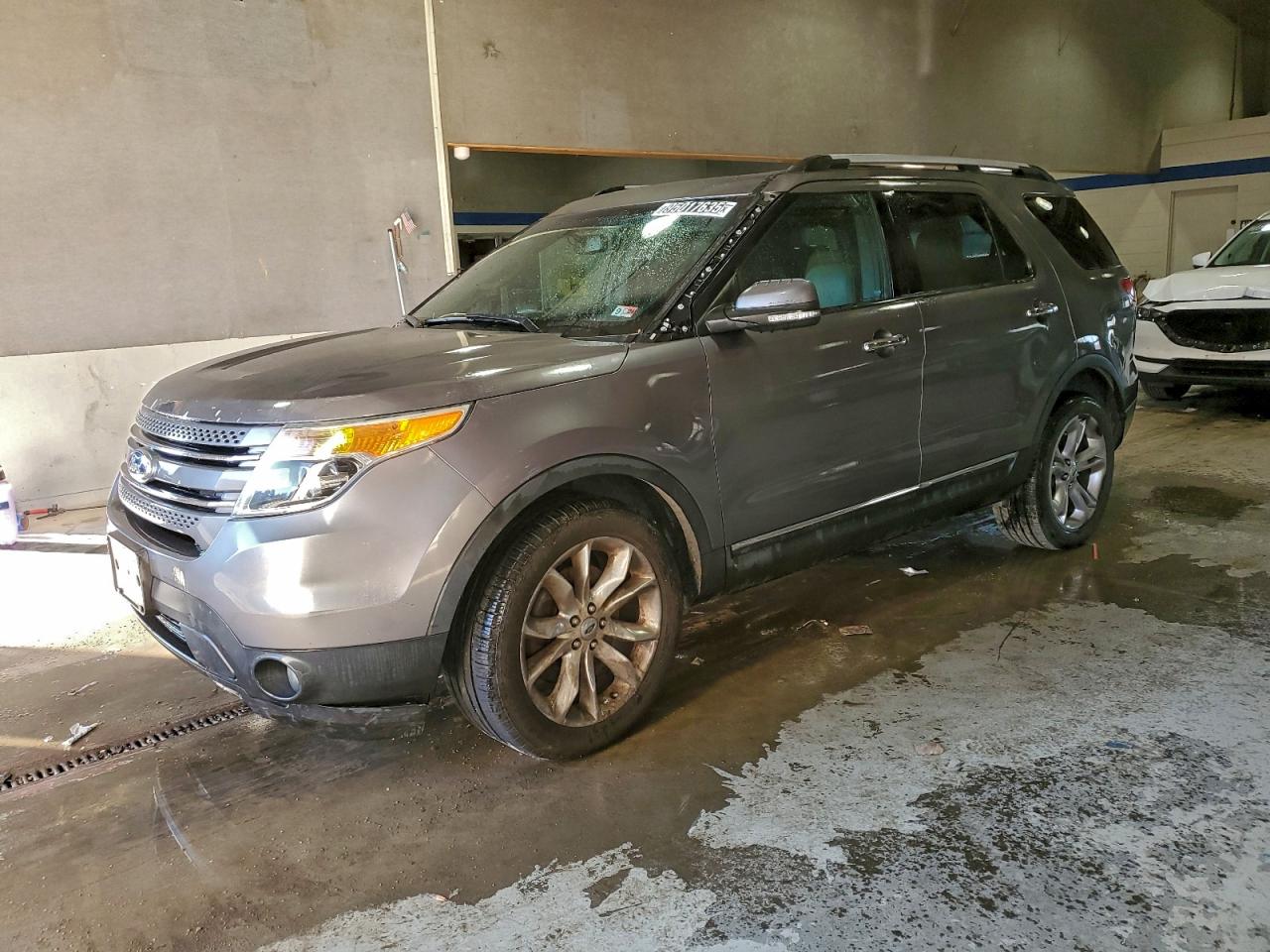 Ford Explorer Limited Image 1
