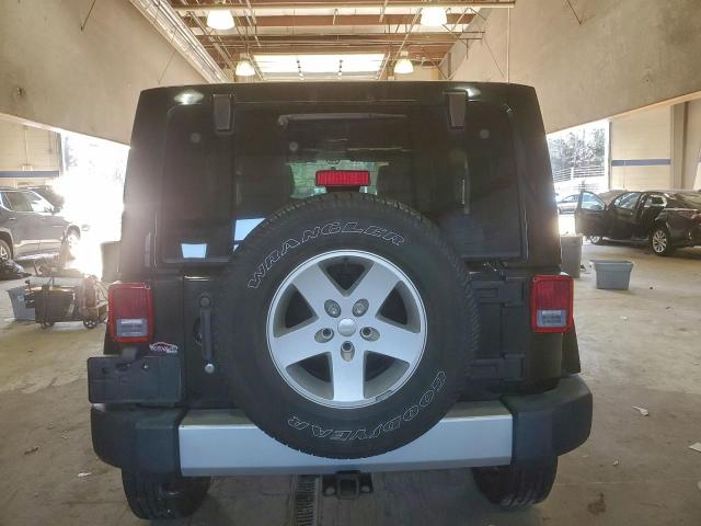 Jeep Wrangler Sahara Image 11