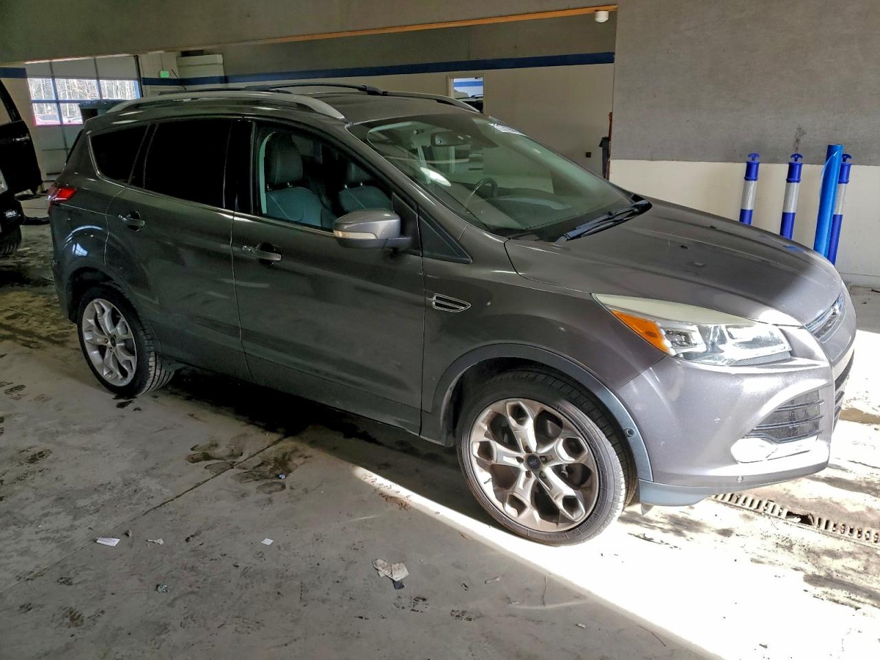 Ford Escape Titanium Image 5