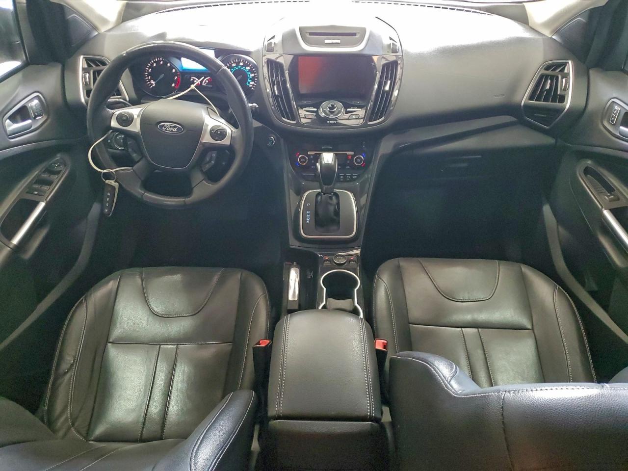 Ford Escape Titanium Image 3