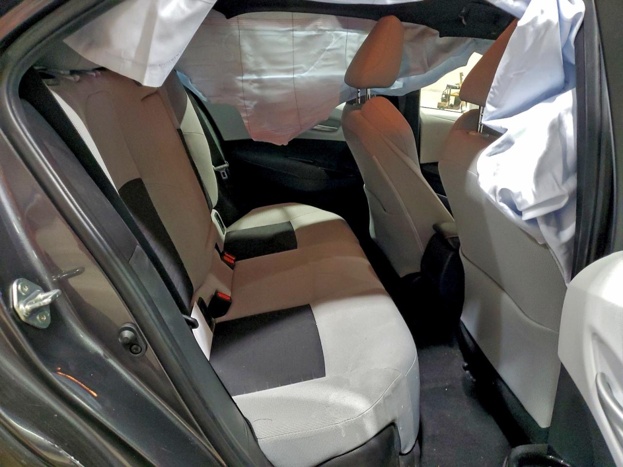 Toyota Corolla Se Image 8