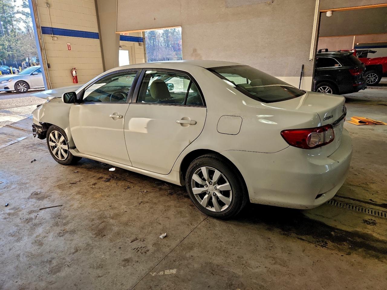 Toyota Corolla Base Image 4