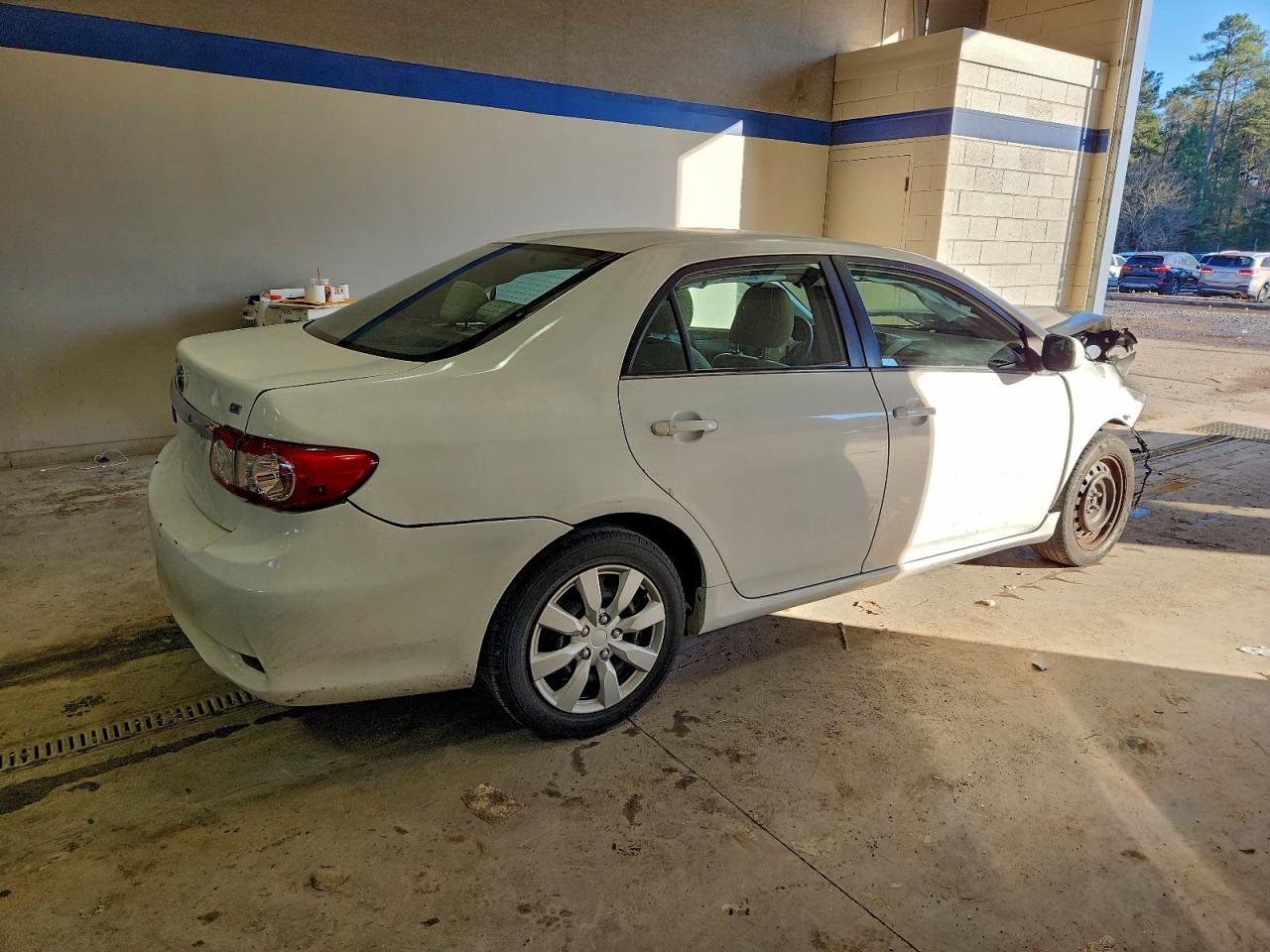 Toyota Corolla Base Image 8