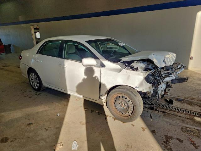 Toyota Corolla Base Image 2