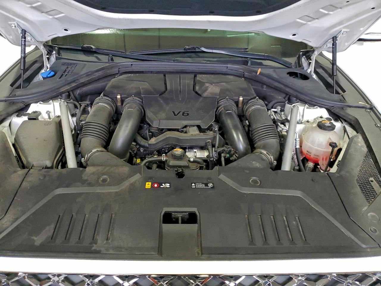 Genesis Gv70 Base Base Image 6