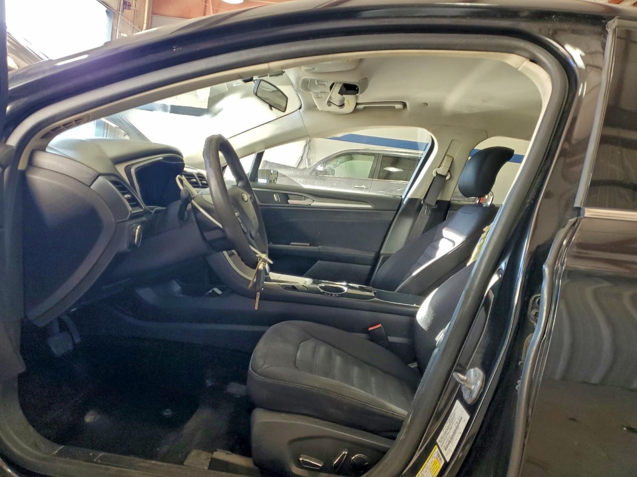 Ford Fusion Se Hybrid Image 2