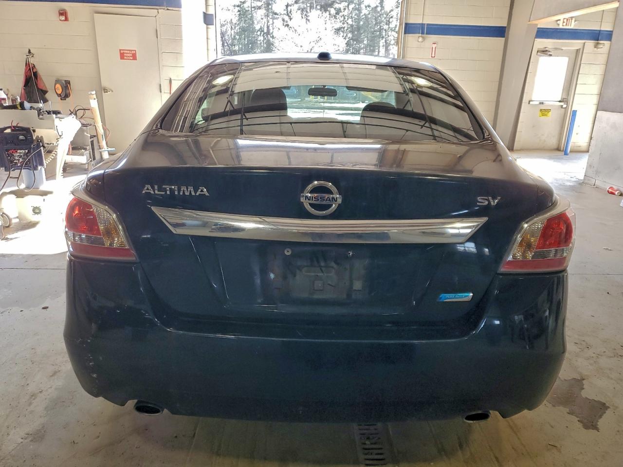 Nissan Altima 2.5 Image 3