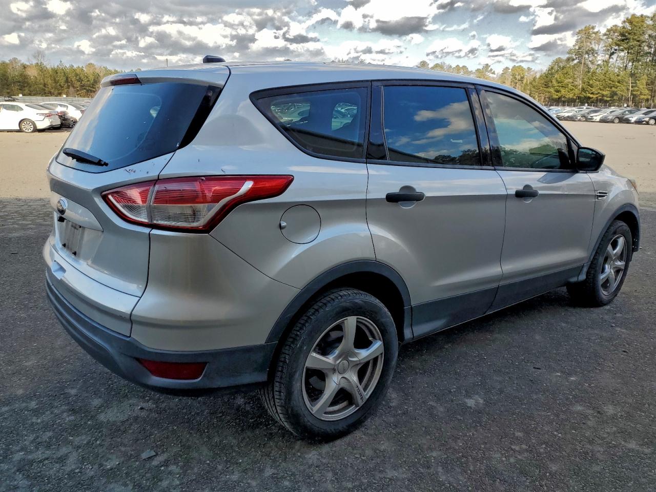 Ford Escape S Image 13