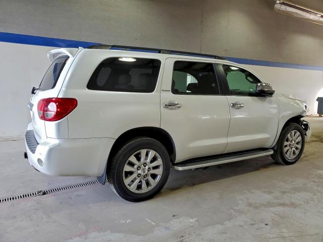 Toyota Sequoia Platinum Image 3