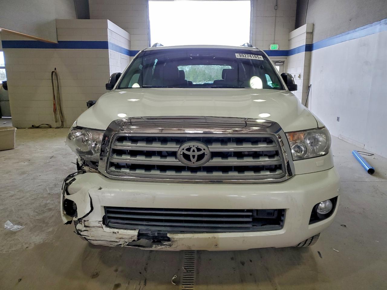 Toyota Sequoia Platinum Image 2